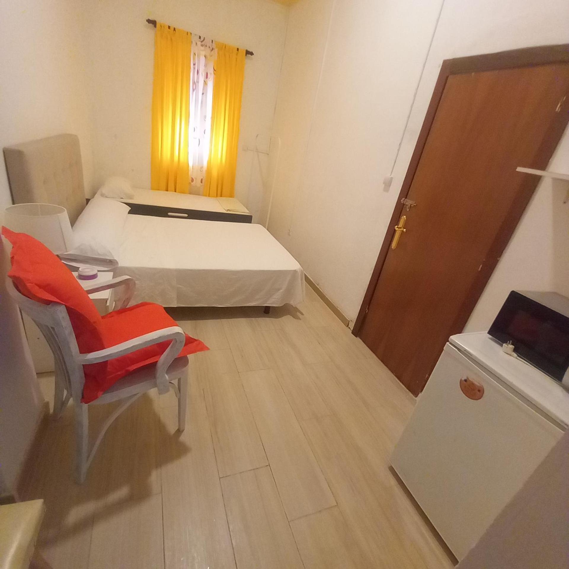 Aurora Room With Private Bathroom アリカンテ エクステリア 写真