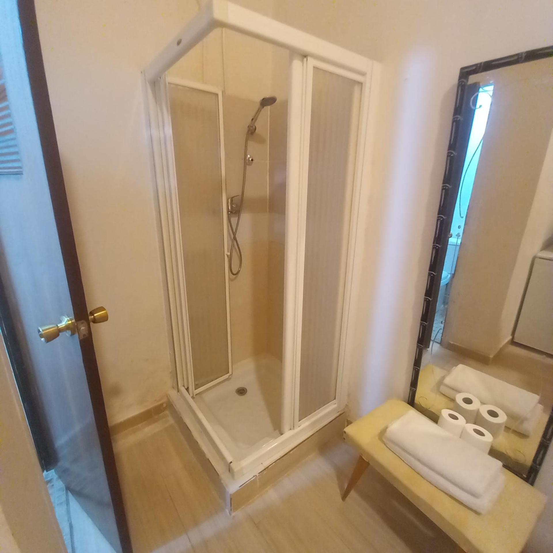 Aurora Room With Private Bathroom アリカンテ エクステリア 写真